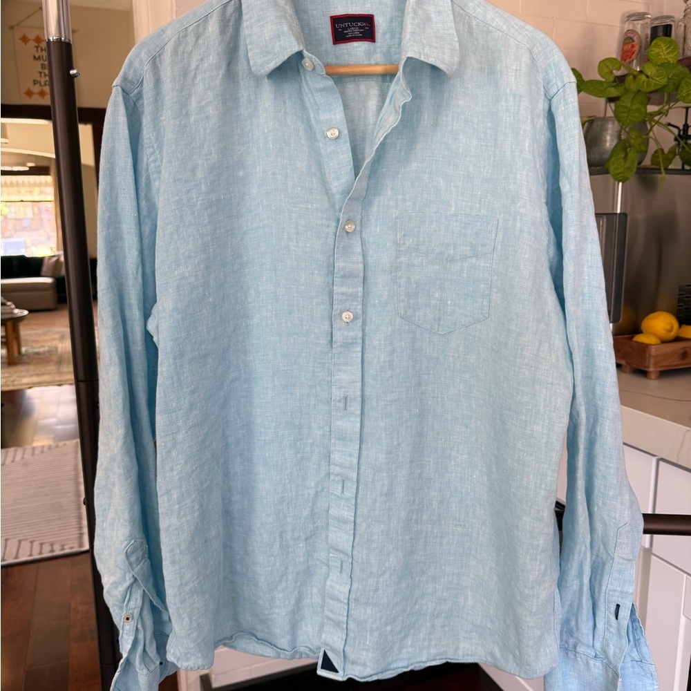 UNTUCKit Wrinkle-Resistant Linen Shirt – Light Blue – Men’s Large